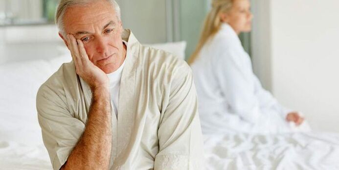 Pouvoir compromis chez un homme mature